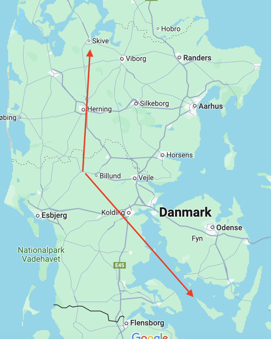 Danmarks kort med to røde pile der peger på Skive og Ærø